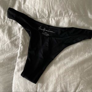437 Kenzie bottom black. Medium
